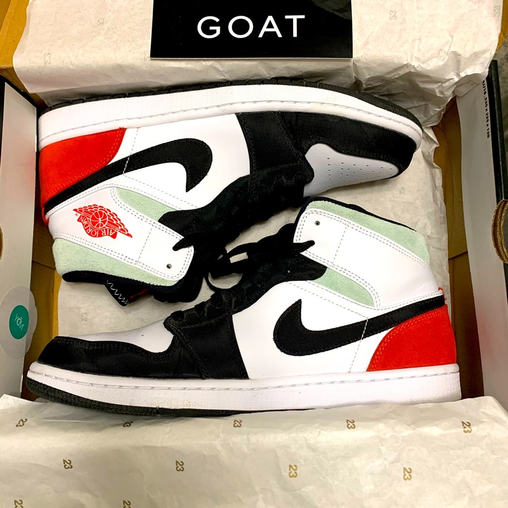 Air Jordan 1 Mid SE